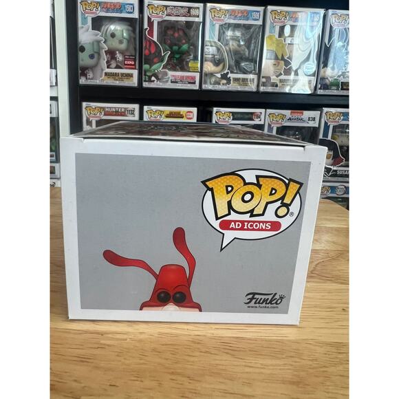 VAULTED GLOW IN THE DARK The Noid Funko Pop Ad Icons #17 Domino's Pizza GITD Ads - Picture 5 of 6